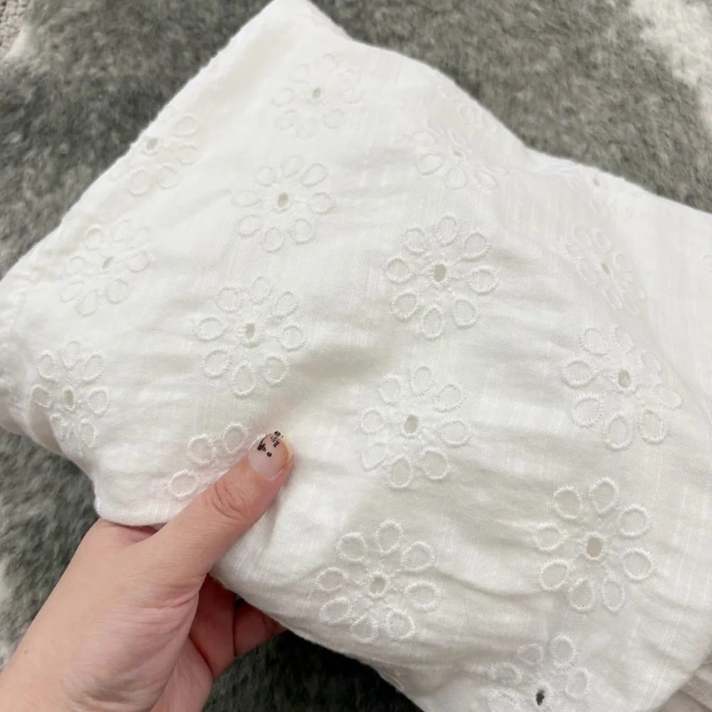 Old Navy Eyelet Tie Front Top - Picture 8 of 11